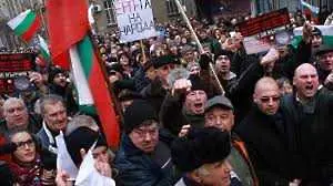 Хиляди българи отново на протест