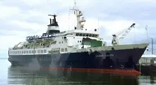Руски призрачен кораб се носи в Северния Атлантик