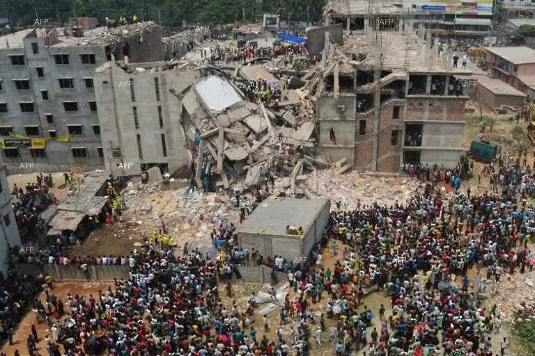 590 души са жертвите от срутването на сграда в Бангладеш 
