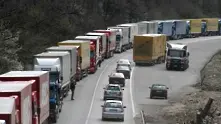 Турция премахва временно ограниченията за български превозвачи