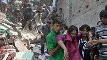 Броят на загиналите при срутването на фабрика в Бангладеш надмина 700