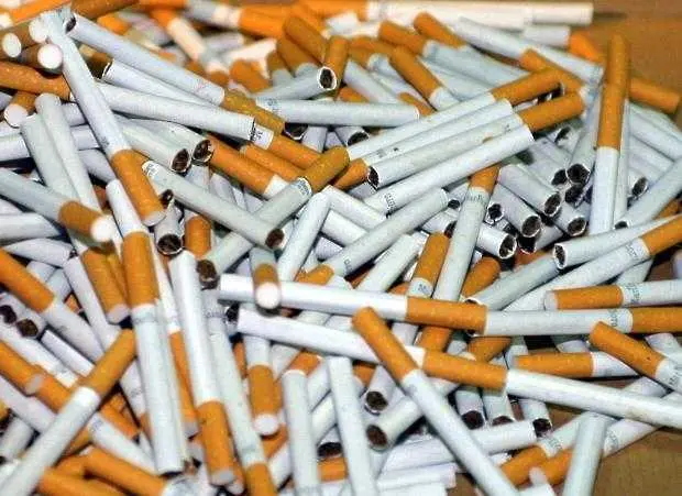ЕК обмисля забрана на цигарите „слим и редица други мерки срещу тютюнопушенето