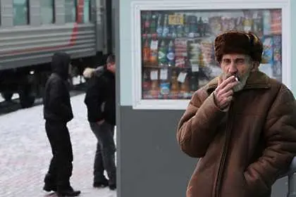 Русия отново вдига акциза на цигарите