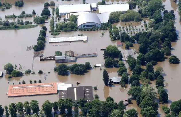 Масови евакуации в Германия и Унгария заради наводненията