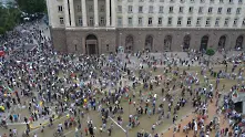 Протестите срещу кабинета Орешарски продължават