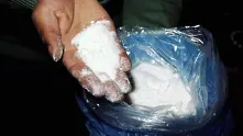 Тон и половина кокаин изоставени край Панама