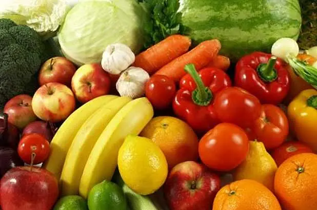 Зеленчуците и плодовете поевтиняват