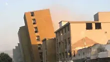 Събарят наклонената кула в Благоевград
