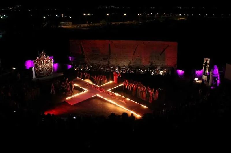 Софийската опера с постановка на древна сцена в Гърция