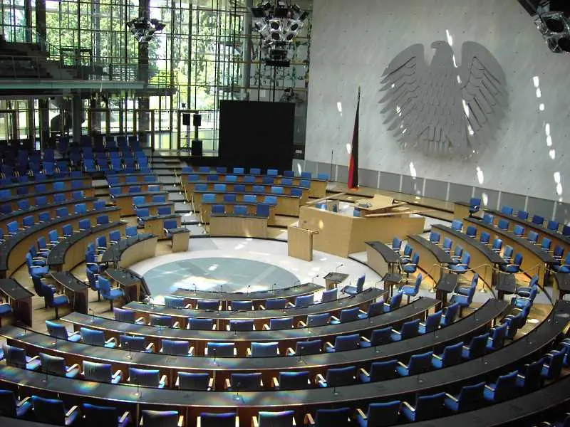 Започна гласуването в изборите за германския Бундестаг