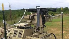 Американските военни тестват робот, който стреля с картечница