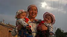 Китай най-сетне разреши по две деца на семейство