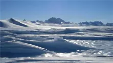Учени изследват мегаканьон под леда на Антарктида 