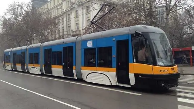 Модерни трамваи в София