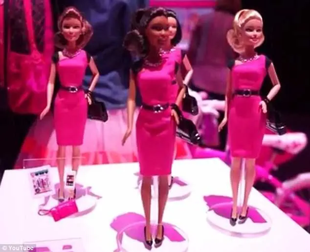 Новата кукла Барби –бизнес дама с минитаблет и смартфон
