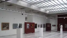 Падна част от покрива на Художествената галерия в Русе