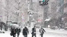 Тежка зима взе жертви в Япония