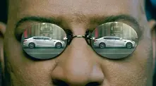 Невероятен клип с Лорънс Фишбърн рекламира Kia K900