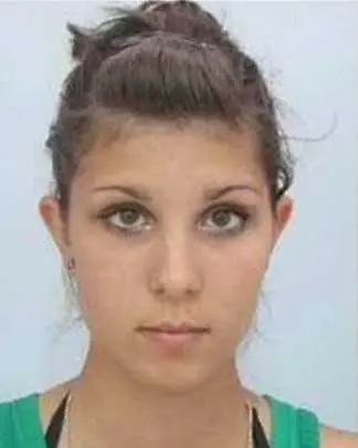 Полицията издирва 18-годишно момиче