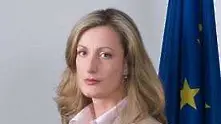 Зинаида Златанова: Българин може да е писал препоръката за спиране на еврофондовете