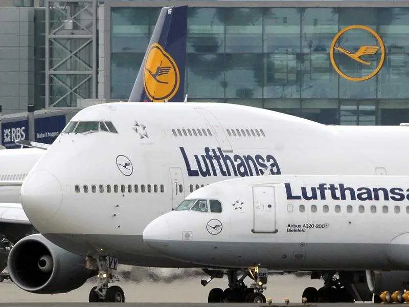 „Луфтханза“ приземява 3800 самолета заради стачка