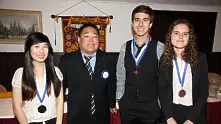 17-годишен българин спечели конкурс за ораторство в САЩ