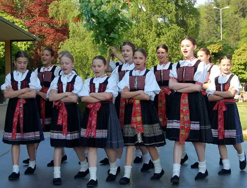 Фолклорен фестивал събира деца от седем държави в София