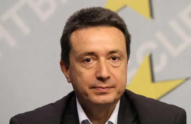 Янаки Стоилов подава оставка като зам.-председател на Коалиция за България