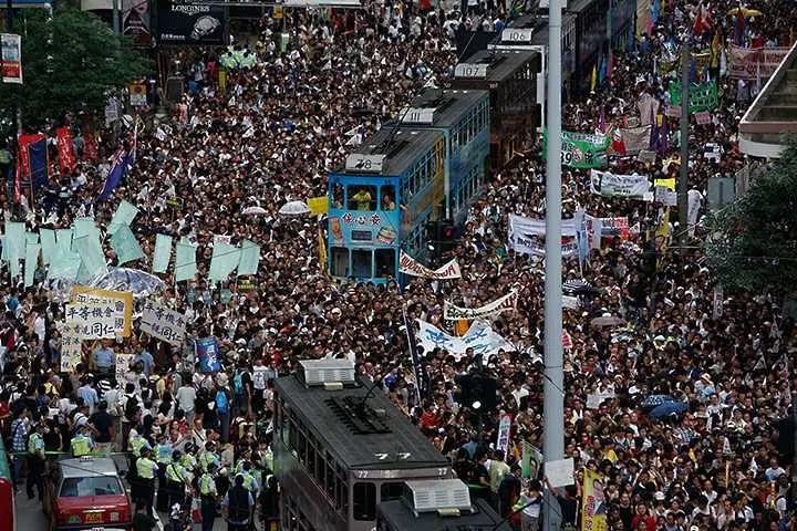500 арестувани след протеста за демокрация в Хонконг
