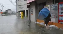 Тайфун и земетресение удариха Япония
