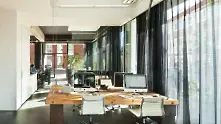 Холандски офис „изчезва“ след края на работния ден (видео)