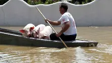Момче и момиче загинаха в наводненията на Балканите