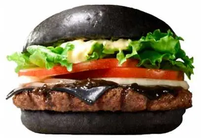 Burger King пуска черни сандвичи в Япония