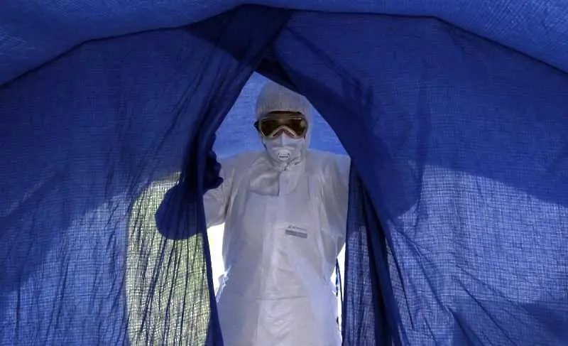 Пациент със съмнения за ебола почина в Македония