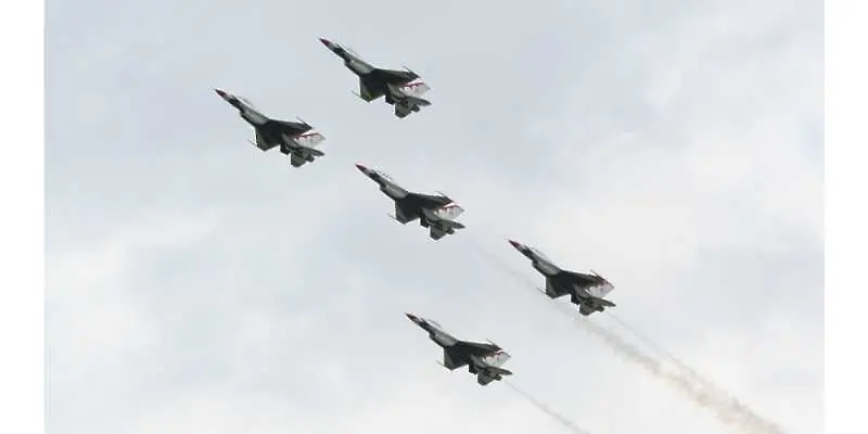 Военни самолети ще прелитат тренировъчно над София