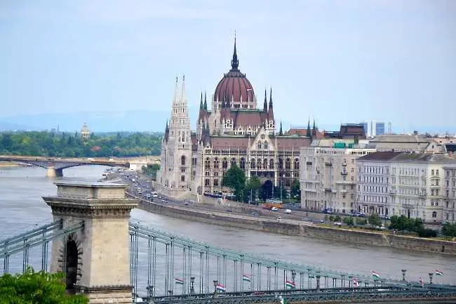Унгария заплашва да напусне ЕС заради натиск от Брюксел