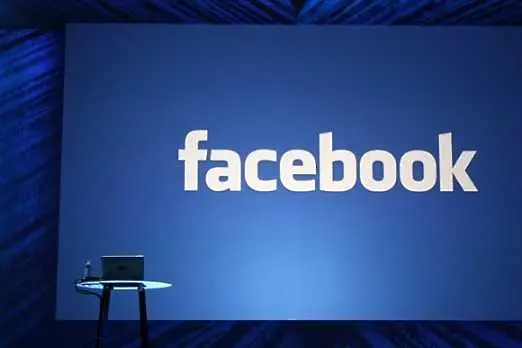 Facebook разработва професионална социална мрежа