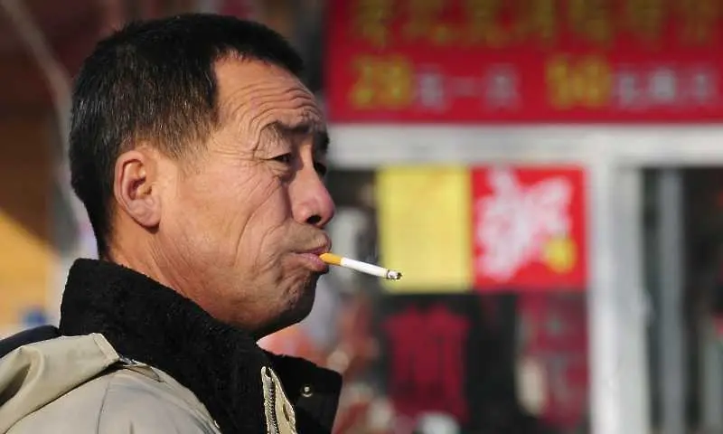 Китай планира по-строга регулация на тютюнопушенето