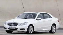 Туркменистан забранява черните коли