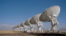 Астрономи засякоха тайнствен сигнал от Космоса