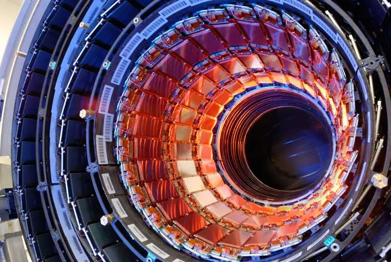 Индия прави най-големия магнит в света - ловец на неутрино