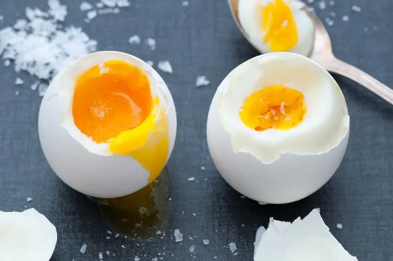 Учени са успели да върнат сварено яйце в сурово състояние