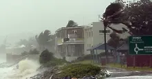 Два циклона връхлетяха Австралия