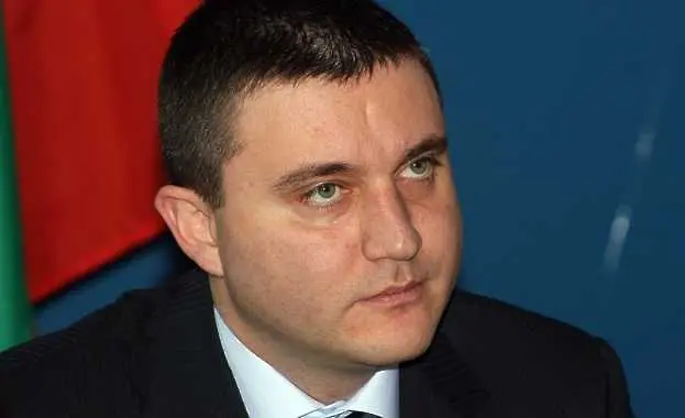 Горанов: Не става дума за поемане на дълг, а за дългосрочно наемане на консултанти
