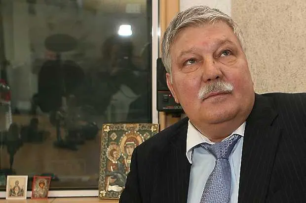 Ген. Стоян Тонев напуска парламента след разговор с премиера