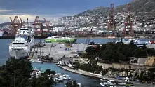 Гърция удължава срока за приватизация на пристанища Пирея и Солун