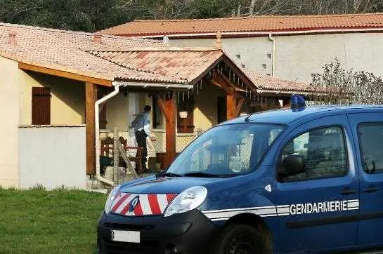 Пет мъртви бебета открити в семейна къща във Франция