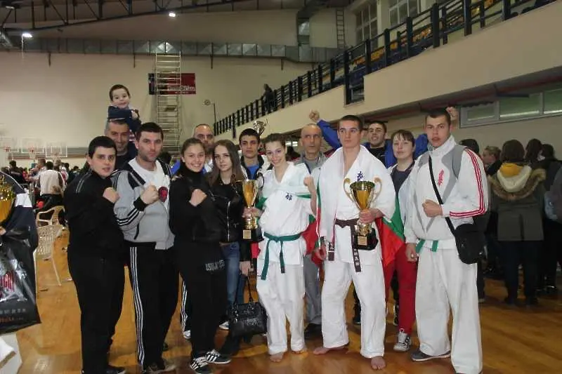 Български каратисти с четири медала от Световното в Солун