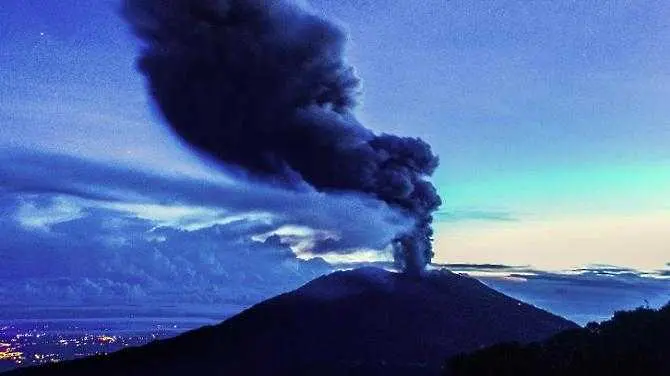 Вулканът Туриалба изригна отново 