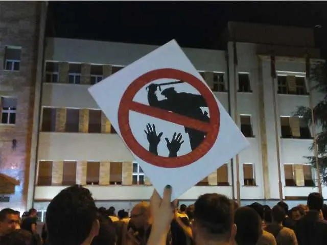 Поредна нощ на масови протести в Македония